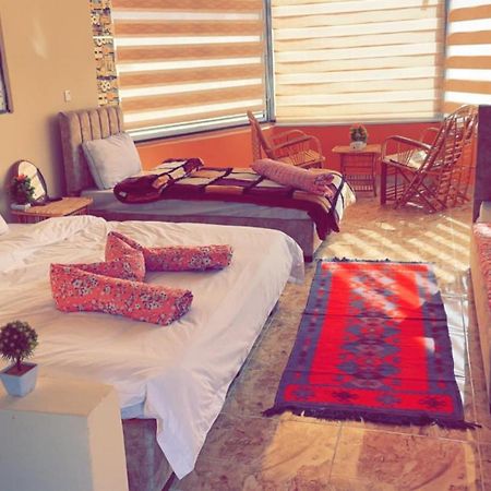 Sami Al Muzna Rum Camp Wadi Rum Luaran gambar